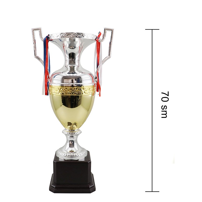 İdman yarışları üçün böyük kubok 70sm